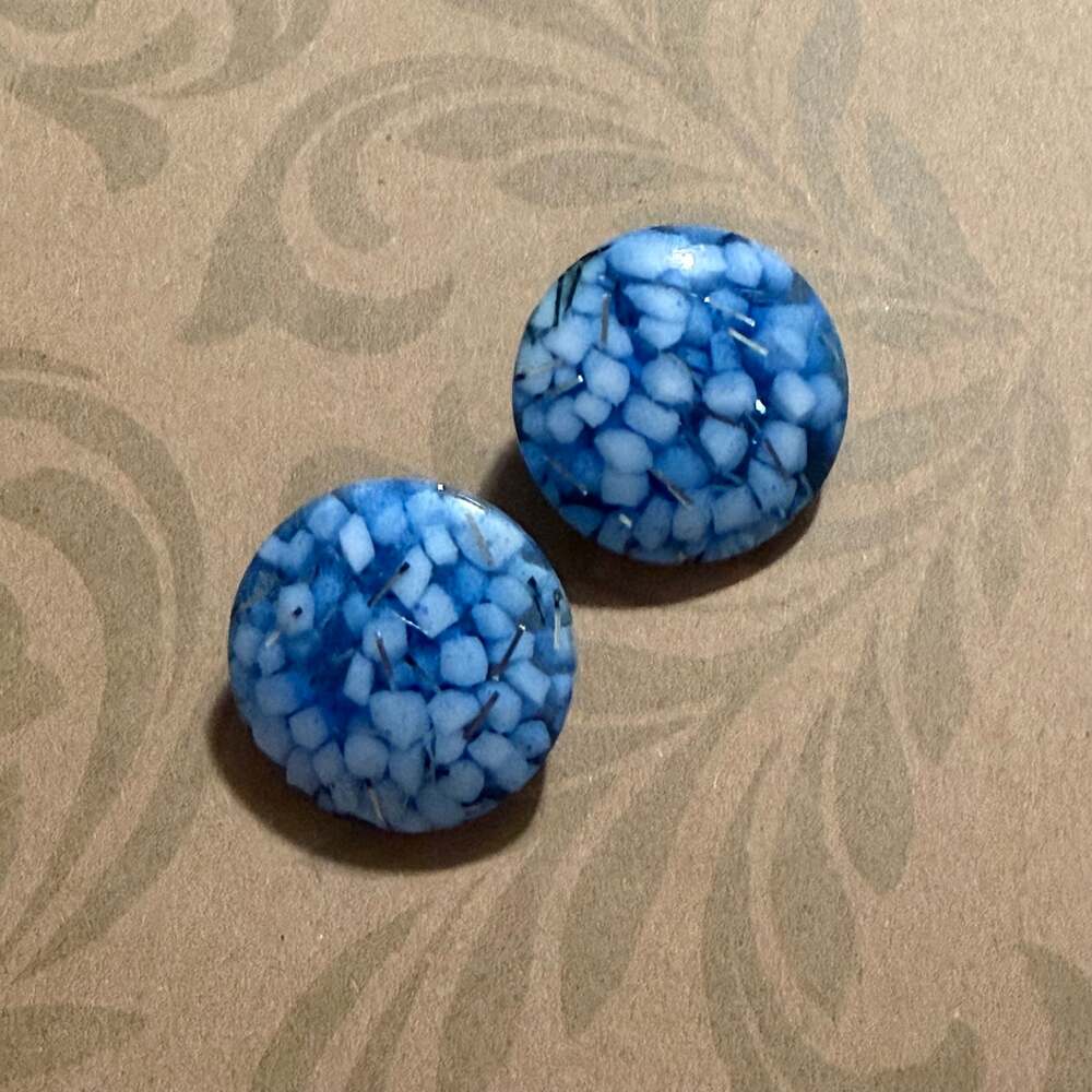 Vintage 80s 90s Blue Resin Confetti Lucite Round Clip On Earrings 1”